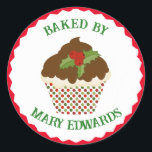 Gebakken door Christmas Cookie Sticker<br><div class="desc">Gebakken met liefde en feestvreugde. Voeg een vleugje feestelijk genot toe aan je zelfgemaakte lekkernijen met onze charmante "Baked by" stickers. Deze schattige labels zijn de perfecte manier om uw kerstkoekjes,  cupcakes en andere vakantiegoederen te personaliseren.</div>