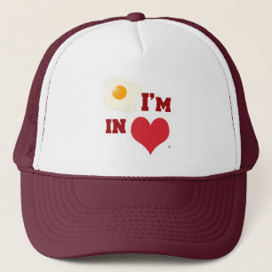 Gebakken ei Ik ben verliefd op leuke hart slogan Trucker Pet
