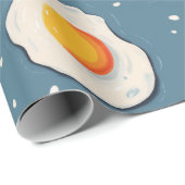 Gebakken eieren op blauw cadeaupapier (Rol Hoek)