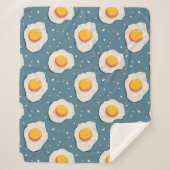 Gebakken eieren op blauw patroon sherpa deken (Voorkant)