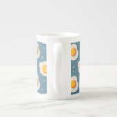 Gebakken eieren op blauw porselein kop (Achterkant)