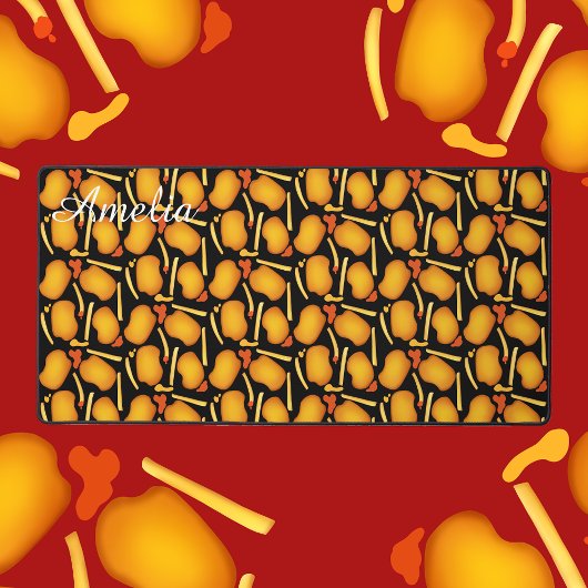 Gebakken kippenbeten en aardappelfriet bureaumat