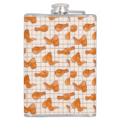 Gebakken kippenvleugels op een barbecue grill heupfles (Achterkant)