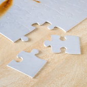 Gebarsten witte verf, roestige auto. legpuzzel (Zijkant)