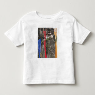 Gebedsvaantjes hangen nabij Taktshang Kinder Shirts