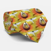 Gebeeldhouwde Vogel in Zonnebloem Art Print Stropdas (Opgerold)