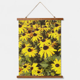 Gebied van de gele wilde bloemen hangend wandkleed