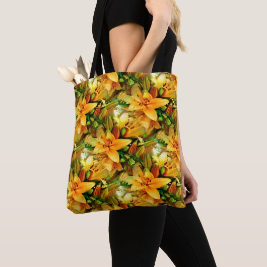 Gebied van Lelies....... Tote Bag (Dichtbij)
