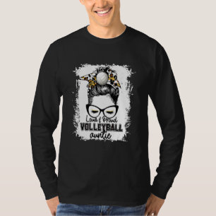 Gebleekte luid en rode volleybalwedstrijd t-shirt