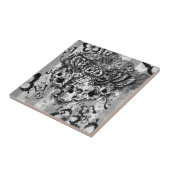 Gebleken en gevonden bloem met suikerschedel tegeltje (Zijkant)