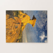 Geboetseerde Badlands-formatie in kort gras Legpuzzel (Horizontaal)