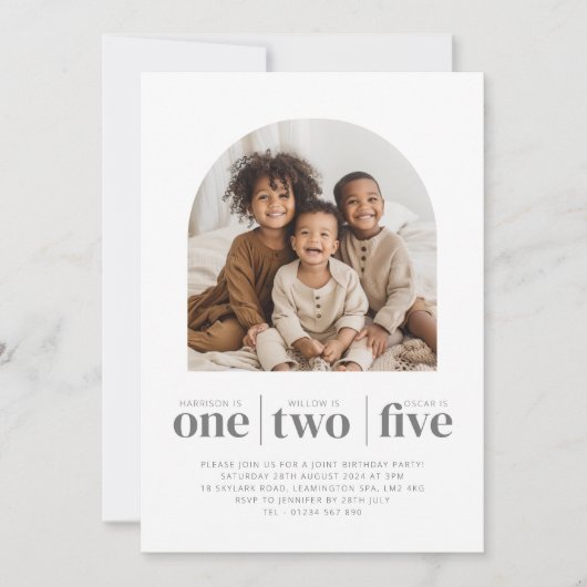 Gebogen foto Triple Joint Verjaardag Uitnodiging (Voorkant)