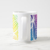 gebogen regenbooglijnen grote koffiekop (Achterkant)