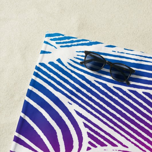 gebogen regenbooglijnen strandlaken (In situ)