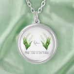 Geboorte Maand Bloem mei Lelie van de vallei Zilver Vergulden Ketting<br><div class="desc">Met een illustratie van lelie van de vallei bloemen. Onder de bloemen wordt de naam geschreven in een sierlijk script lettertype. Onder de naam staat "May - Lily of the Valley, " wat aangeeft dat haar geboortemaand mei is en haar geboortebloem de lelie van de vallei. Het is een gepersonaliseerd...</div>