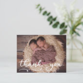 Geboorteaankondiging Bedankt Casual scriptfoto Briefkaart (Staand voorkant)