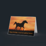 Geboortedag: Friend Cute Horse Happy Birthday Kaart<br><div class="desc">Stuur een mooie kaart met een geweldige boodschap. Deze vriendschaps-verjaardagskaart is alleen voor je vriend. Je kunt de dekking toch bewerken. Een  gespierd Arabisch paard aan de voorkant.</div>