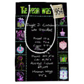 Geboortejaar 1954: Trivia op zwart Medium Cadeauzakje (Voorkant)