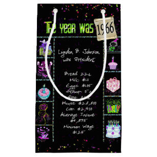 Geboortejaar 1966: Trivia op Black Small Gift Bag Klein Cadeauzakje