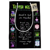 Geboortejaar 1976: Trivia op zwart Medium Cadeauzakje (Voorkant)