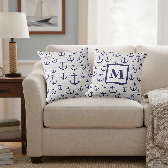 Geborduurd Blauw Scheepsanker Kussen (Decorative anchor pillow with a monogram.)
