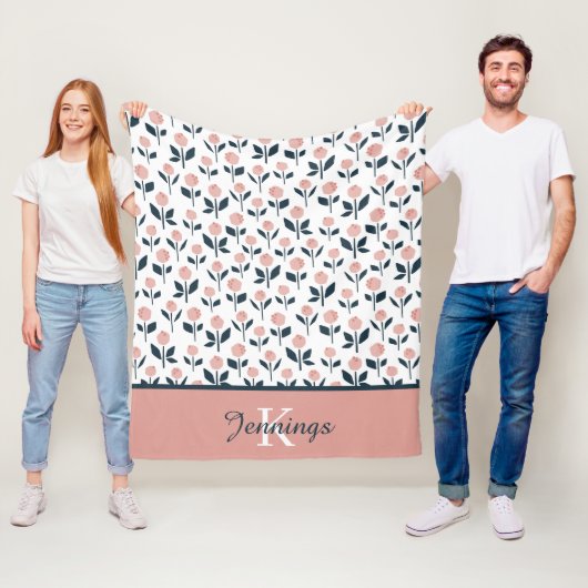 Geborduurde bloemen fleece deken (In situ)