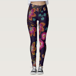 Geborduurde bloemen: mode naadloos patroon leggings