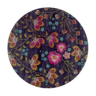 Geborduurde bloemen: mode naadloos patroon snijplank