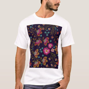 Geborduurde bloemen: mode naadloos patroon t-shirt
