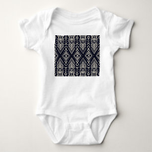Geborduurde Ikat stof: etnische elegantie. Romper