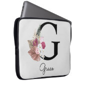 Geborduurde Initiaal G Roze Boho Bloem Laptop Sleeve (Voorkant Rechts)