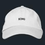 Geborduurde King Handsome Text op White Cotton Pet<br><div class="desc">Beveel aandacht met dit witte verstelbare pet, geborduurd met opvallende "King" -tekst. De katoenen stof biedt comfort en stijl, terwijl de verstelbare sluiting garant staat voor een perfecte pasvorm voor diegenen die op zoek zijn naar een vleugje royalty.</div>