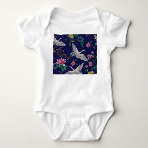 Geborduurde kranen en bloemen, naadloos p romper