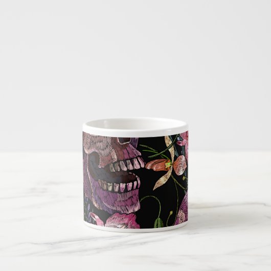 Geborduurde schedel: Gotisch Orchidee Patroon Espresso Kop (Voorkant)