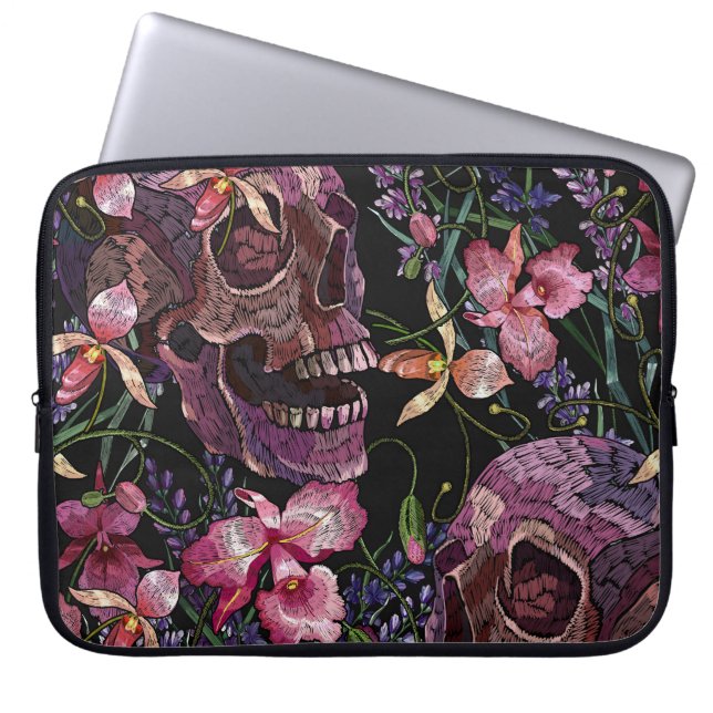 Geborduurde schedel: Gotisch Orchidee Patroon Laptop Sleeve (Voorkant)