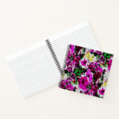 Geborduurde viooltjes... notitieboek (Binnen)