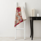 Geborduurde zeshoeken: Bohemian Patchwork Print. Sherpa Deken (In situ)