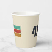 Geboren in 1943  papieren bekers (Links)