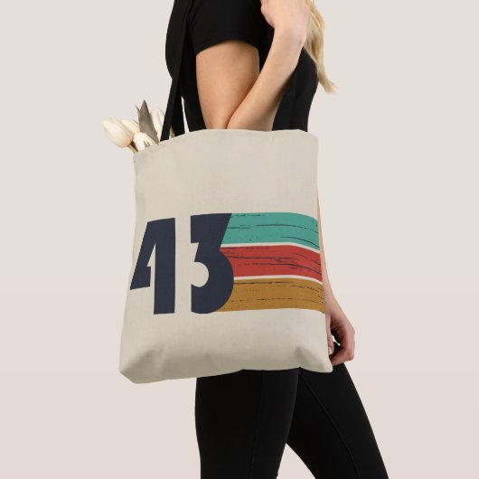 Geboren in 1943  tote bag (Dichtbij)