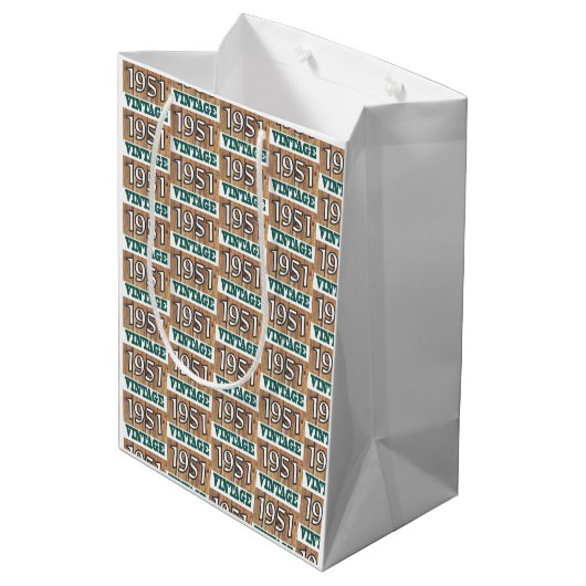 Geboren in 1951 medium cadeauzakje (Achterkant Gekanteld)