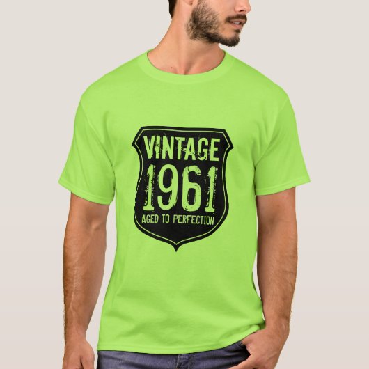Geboren in 1961 | verouderd tot perfectionering va t-shirt (Voorkant)