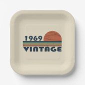 Geboren in 1969 op  verjaardag papieren bordje (Voorkant)