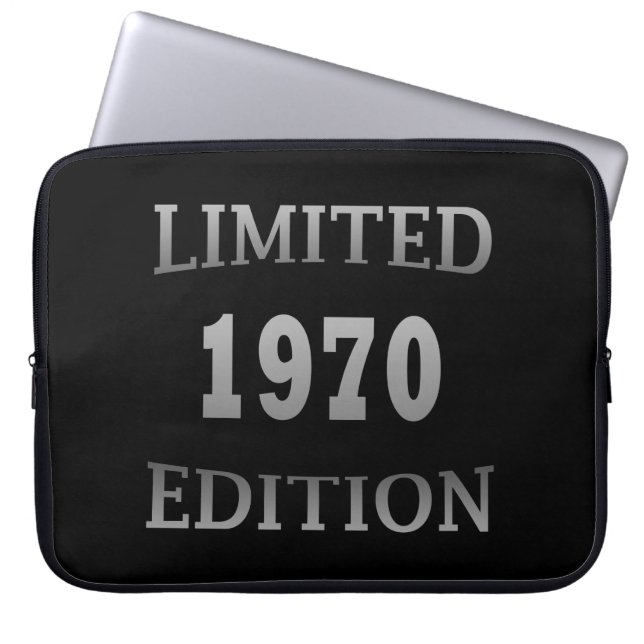 Geboren in 1970 Limited Edition verjaardagscadeau Laptop Sleeve (Voorkant)