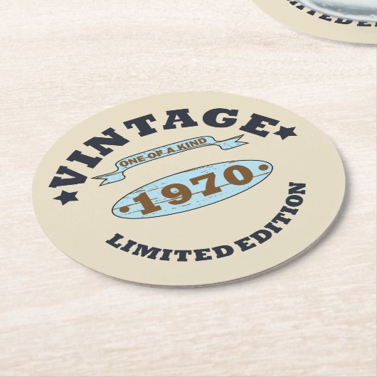 Geboren in 1970  verjaardagscadeau ronde kartonnen onderzetter (Gebogen)