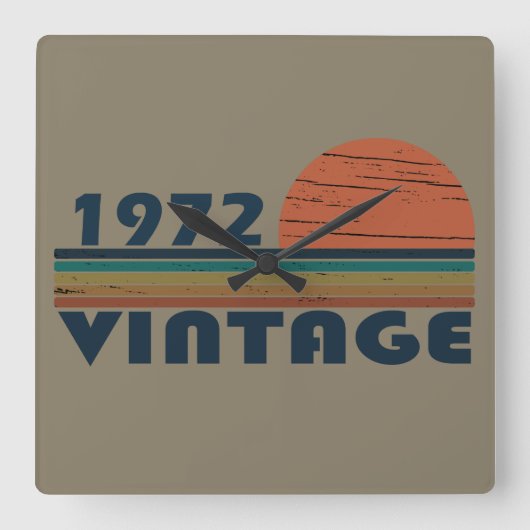 Geboren in 1972  verjaardagscadeau vierkante klok (Voorkant)