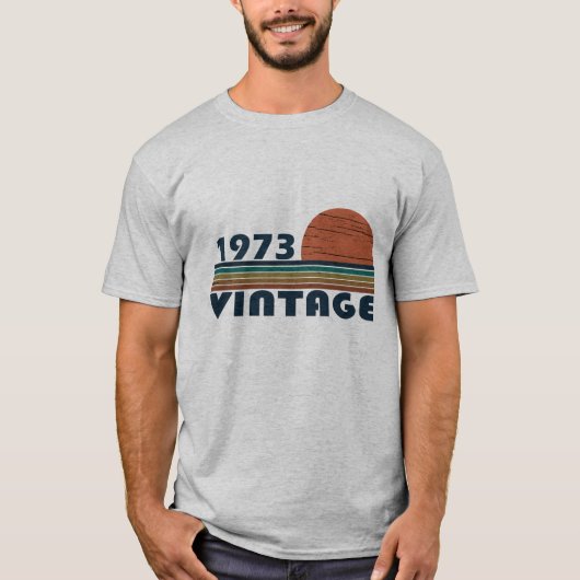 Geboren in 1973  verjaardagscadeau t-shirt (Voorkant)