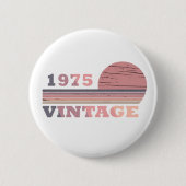 geboren in 1975  verjaardag roze en paars ronde button 5,7 cm (Voorkant)