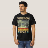 Geboren in 1976 Radio Retro, 1976 Birthday Gift T-shirt (Voorkant volledig)