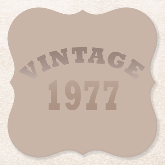 Geboren in 1977  verjaardagscadeau kartonnen onderzetters (Voorkant)