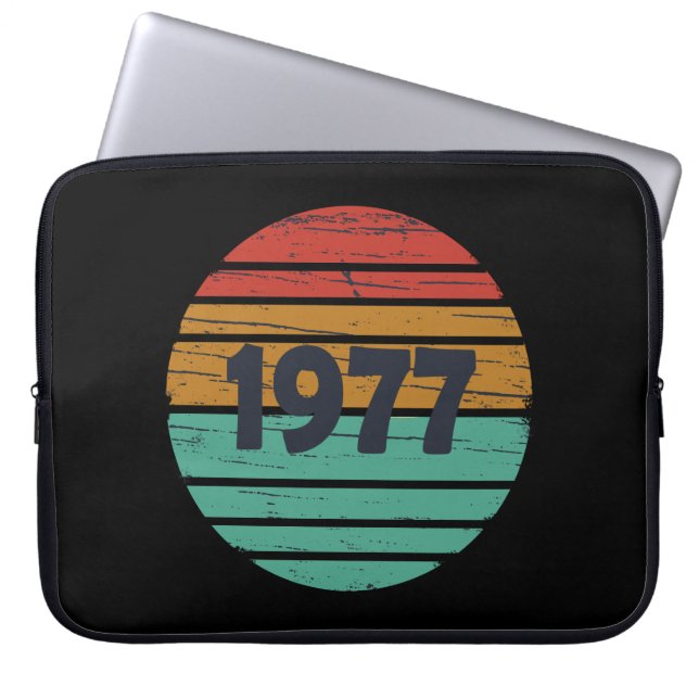 Geboren in 1977  verjaardagscadeau laptop sleeve (Voorkant)